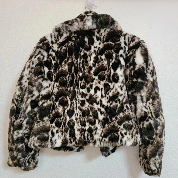 NWT Band of the Free No Closure Faux Fur Ivory and Black Animal Print Coat - Picture 2 of 3